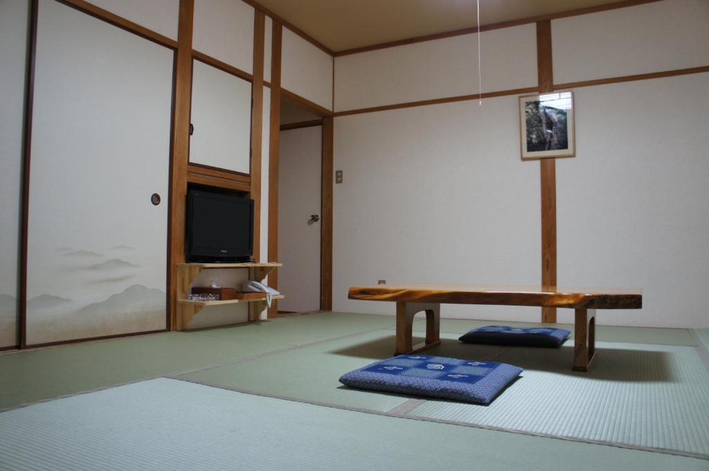 Minshuku Yakusugi-Sou Hotel Yakushima  Quarto foto